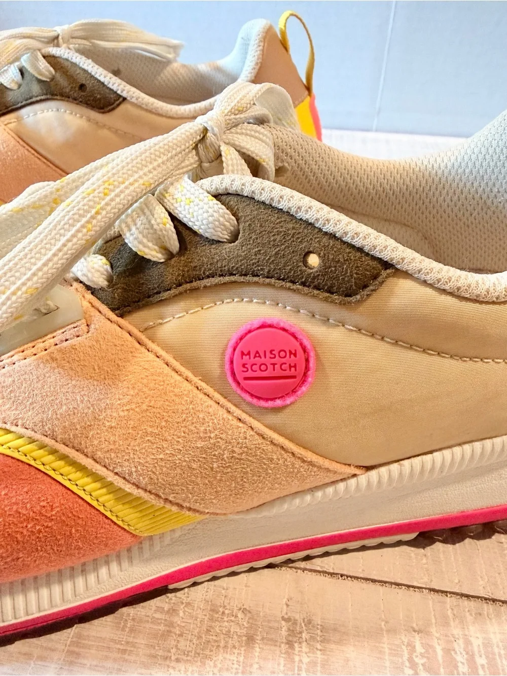 Scotch & Soda VIVI Sneakers EU 42 Bright Neon Coral Pink Men’s 8.5 Women’s 10.5